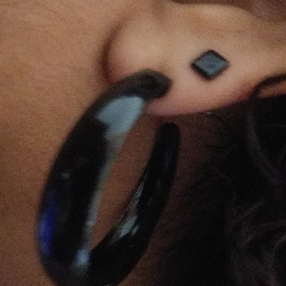 Hoop Earrings - Picture 5 of 6